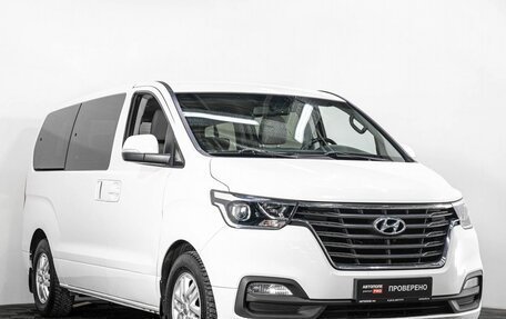 Hyundai H-1 II рестайлинг, 2019 год, 3 250 000 рублей, 3 фотография