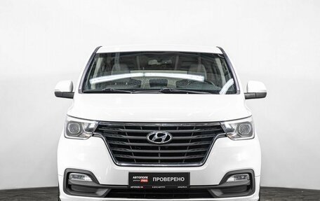 Hyundai H-1 II рестайлинг, 2019 год, 3 250 000 рублей, 2 фотография