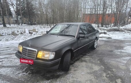 Mercedes-Benz E-Класс, 1994 год, 365 000 рублей, 4 фотография