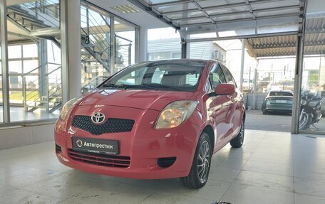 Toyota Yaris III рестайлинг, 2007 год, 750 000 рублей, 3 фотография