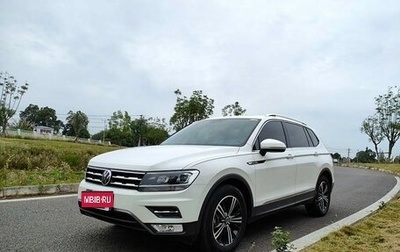 Volkswagen Tiguan II, 2021 год, 2 800 000 рублей, 1 фотография