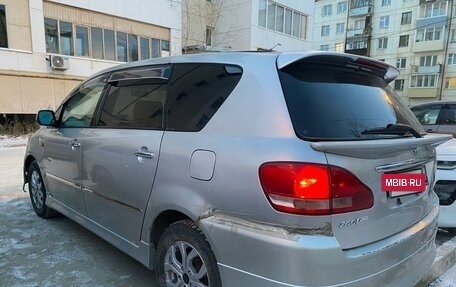 Toyota Ipsum II, 2002 год, 615 000 рублей, 4 фотография