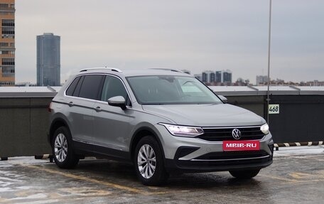 Volkswagen Tiguan II, 2020 год, 3 620 000 рублей, 3 фотография