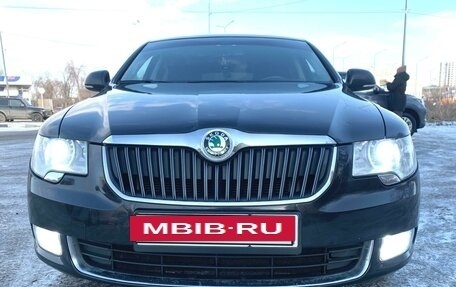 Skoda Superb III рестайлинг, 2011 год, 1 550 000 рублей, 3 фотография