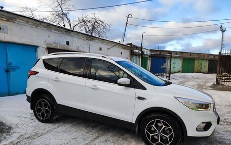 Ford Kuga III, 2018 год, 2 100 000 рублей, 2 фотография