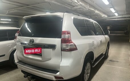 Toyota Land Cruiser Prado 150 рестайлинг 2, 2015 год, 3 670 000 рублей, 2 фотография