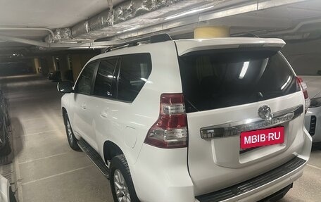 Toyota Land Cruiser Prado 150 рестайлинг 2, 2015 год, 3 670 000 рублей, 4 фотография