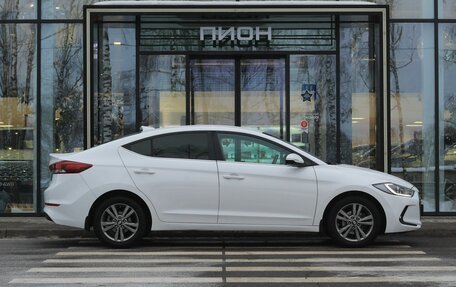 Hyundai Elantra VI рестайлинг, 2018 год, 1 700 000 рублей, 4 фотография