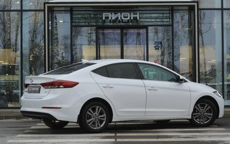 Hyundai Elantra VI рестайлинг, 2018 год, 1 700 000 рублей, 3 фотография