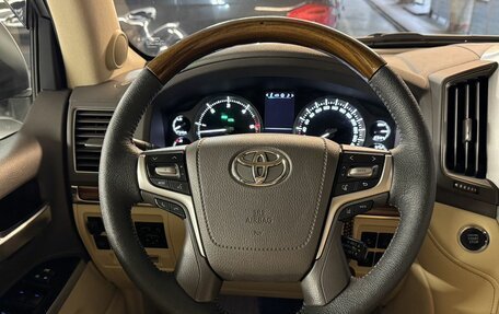 Toyota Land Cruiser 200, 2015 год, 6 300 000 рублей, 27 фотография