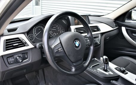 BMW 3 серия, 2016 год, 1 899 000 рублей, 12 фотография