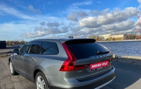 Volvo V90 Cross Country I рестайлинг, 2018 год, 4 250 000 рублей, 4 фотография