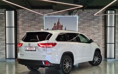 Toyota Highlander III, 2019 год, 4 197 000 рублей, 4 фотография