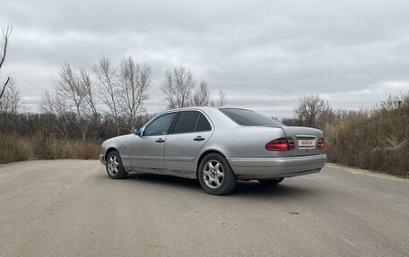 Mercedes-Benz E-Класс, 1998 год, 178 000 рублей, 3 фотография