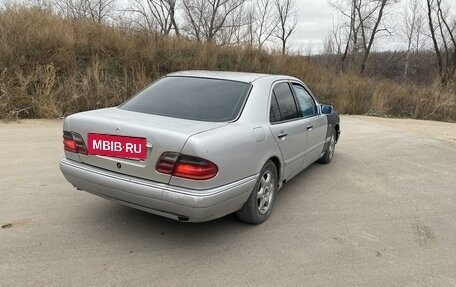 Mercedes-Benz E-Класс, 1998 год, 178 000 рублей, 5 фотография