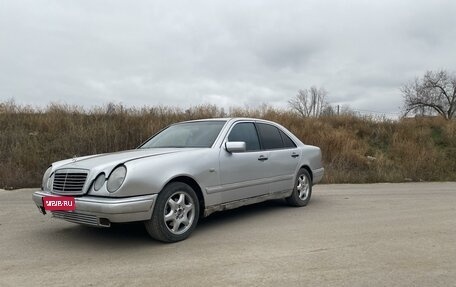 Mercedes-Benz E-Класс, 1998 год, 178 000 рублей, 1 фотография