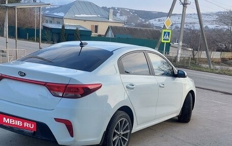 KIA Rio IV, 2017 год, 1 450 000 рублей, 2 фотография