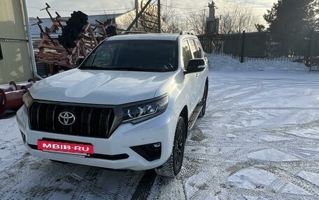 Toyota Land Cruiser Prado 150 рестайлинг 2, 2021 год, 9 500 000 рублей, 2 фотография