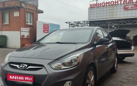 Hyundai Solaris II рестайлинг, 2011 год, 850 000 рублей, 3 фотография