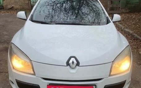 Renault Megane III, 2010 год, 680 000 рублей, 2 фотография