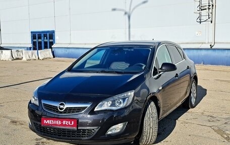 Opel Astra J, 2010 год, 950 000 рублей, 1 фотография