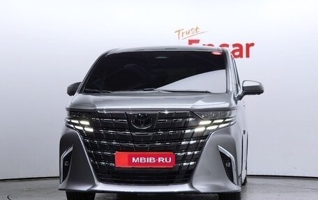 Toyota Alphard, 2023 год, 15 250 000 рублей, 2 фотография