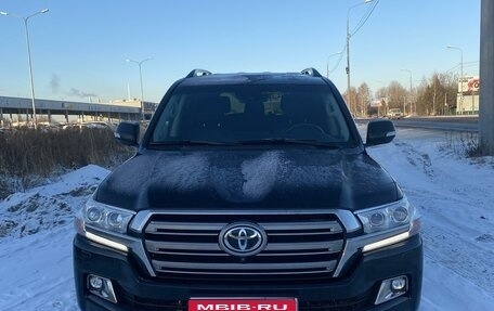 Toyota Land Cruiser 200, 2016 год, 5 998 000 рублей, 1 фотография