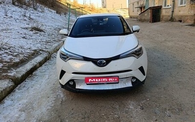 Toyota C-HR I рестайлинг, 2018 год, 2 200 000 рублей, 1 фотография