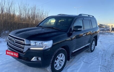 Toyota Land Cruiser 200, 2016 год, 5 998 000 рублей, 2 фотография