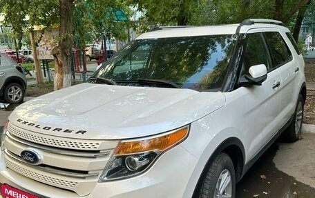 Ford Explorer VI, 2012 год, 1 900 000 рублей, 5 фотография