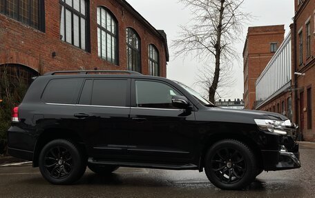 Toyota Land Cruiser 200, 2018 год, 9 200 000 рублей, 2 фотография