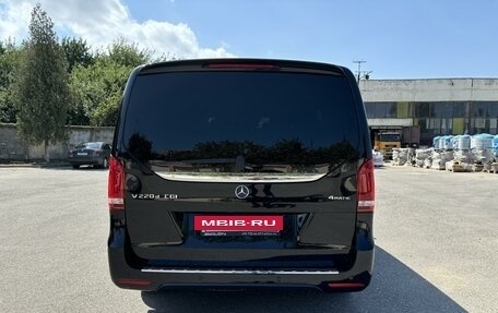 Mercedes-Benz V-Класс, 2018 год, 5 800 000 рублей, 3 фотография