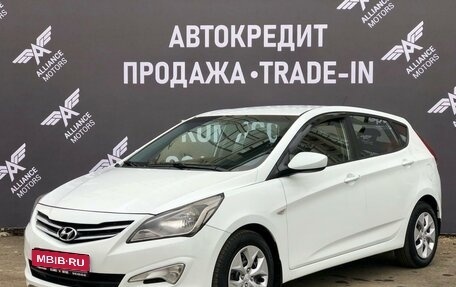 Hyundai Solaris II рестайлинг, 2015 год, 1 090 000 рублей, 3 фотография