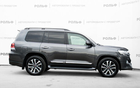 Toyota Land Cruiser 200, 2019 год, 6 820 000 рублей, 4 фотография