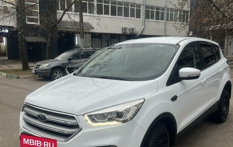 Ford Kuga III, 2017 год, 1 720 000 рублей, 2 фотография