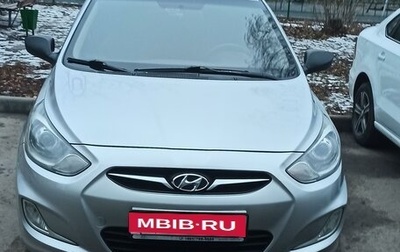 Hyundai Solaris II рестайлинг, 2012 год, 1 000 000 рублей, 1 фотография