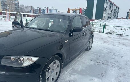 BMW 1 серия, 2009 год, 830 000 рублей, 15 фотография