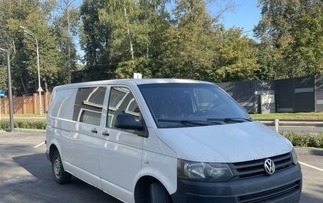 Volkswagen Transporter T5 рестайлинг, 2014 год, 1 500 000 рублей, 2 фотография