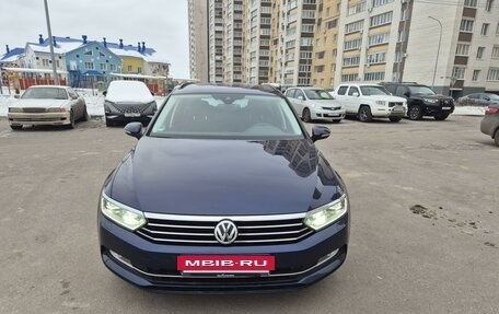 Volkswagen Passat B8 рестайлинг, 2019 год, 2 990 000 рублей, 2 фотография