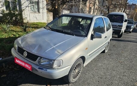 Volkswagen Polo III рестайлинг, 1999 год, 135 000 рублей, 1 фотография