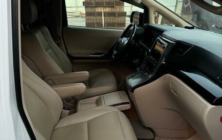 Toyota Alphard III, 2012 год, 2 700 000 рублей, 7 фотография