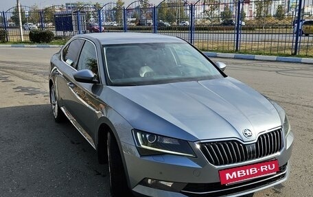 Skoda Superb III рестайлинг, 2017 год, 2 900 000 рублей, 3 фотография