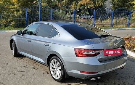 Skoda Superb III рестайлинг, 2017 год, 2 900 000 рублей, 5 фотография