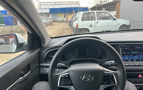 Hyundai Elantra VI рестайлинг, 2016 год, 1 615 000 рублей, 7 фотография