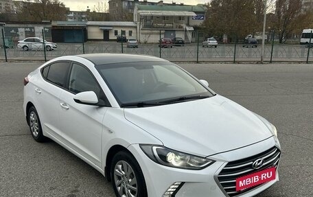 Hyundai Elantra VI рестайлинг, 2016 год, 1 615 000 рублей, 4 фотография