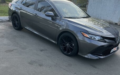 Toyota Camry, 2017 год, 2 250 000 рублей, 3 фотография