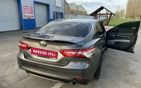 Toyota Camry, 2017 год, 2 250 000 рублей, 5 фотография