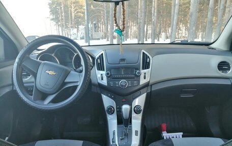 Chevrolet Cruze II, 2014 год, 950 000 рублей, 19 фотография