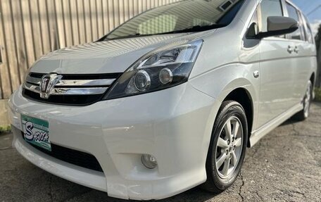 Toyota ISis I, 2011 год, 1 100 000 рублей, 2 фотография