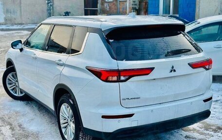 Mitsubishi Outlander, 2023 год, 4 277 000 рублей, 11 фотография